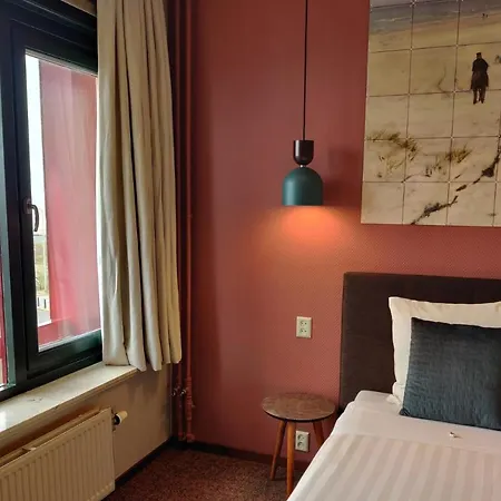 Strandhotel Scheveningen 3* האג