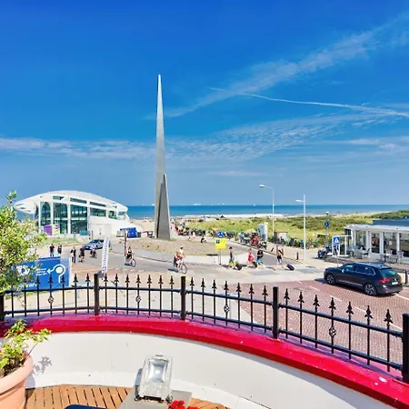 Strandhotel Scheveningen מלון