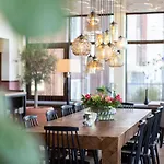 호텔 Strandhotel Scheveningen 3*