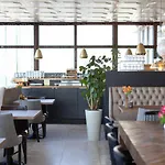 호텔 Strandhotel Scheveningen 3*