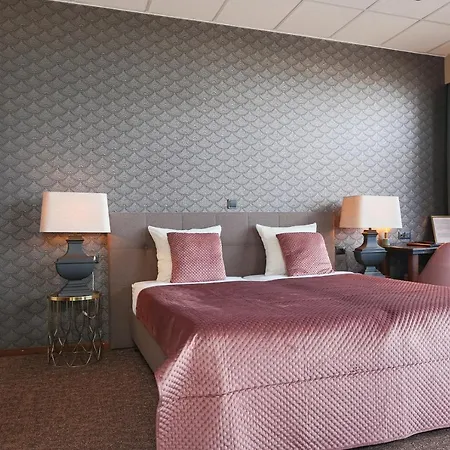 Strandhotel Scheveningen 3*