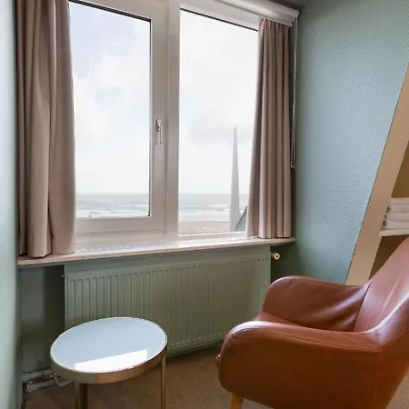 מלון Strandhotel Scheveningen