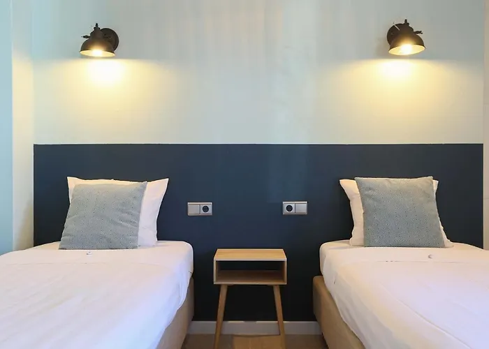 ホテル Strandhotel Scheveningen 3*