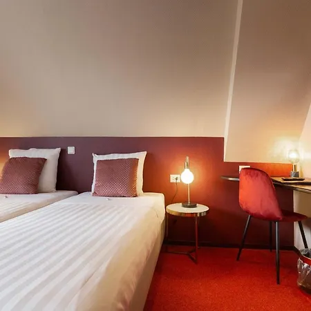 Strandhotel Scheveningen Отель 3*